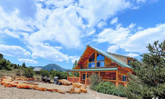 Blanding Resort | Guest Ranch Group Lodging for Up to 70 Guests Awaits