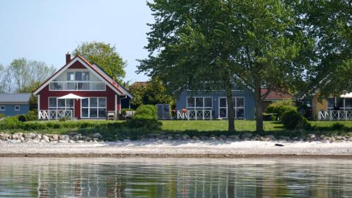 Gelting House | Discover WackerMagic: Oceanfront Retreat with 9.3 Rating