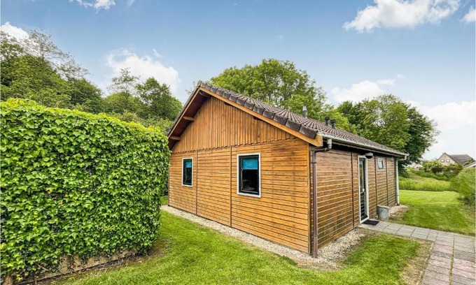 Paesens-Moddergat House | Waddenzee: Family-Friendly Retreat with High Ratings