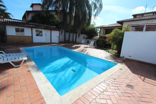 Bandeirantes House | Discover Pousada Wafeh Pampulha Suítes with Pool Access