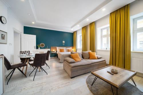 Nusle Apartment | WagnerStays 2BD Suites City Center Residence