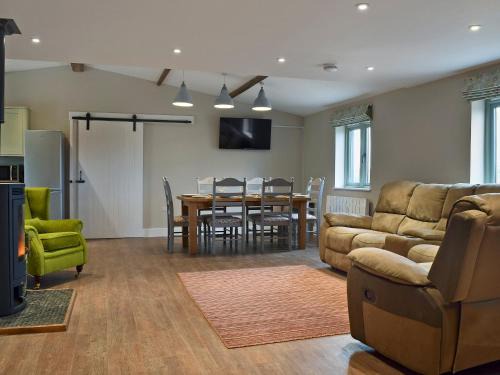 Gumley House | Welcoming Wagtail Cottage: 4-Star, Pet-Friendly Retreat