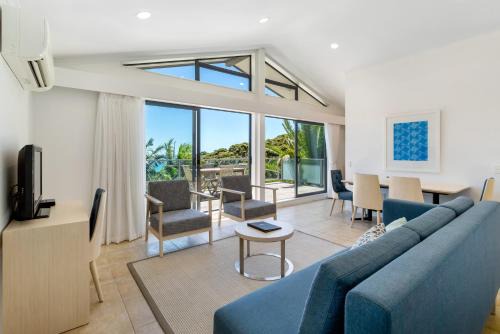 Palm Beach Resort | Relax at Waiheke Island Resort: Oceanfront Retreat Awaits