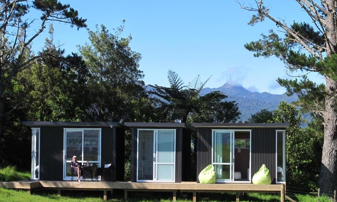 Waihi House | Top-Rated Waihi Gold Alpacas: Perfect for 1 or 2 Guests