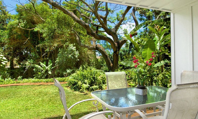 Poipu Condo | Bright Waikomo Stream Villas #403: Oceanfront Getaway