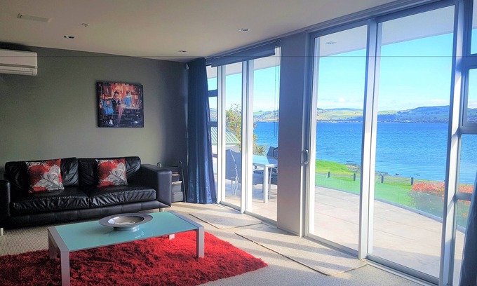 Waipahihi Apartment | Waimahana Apartment 3