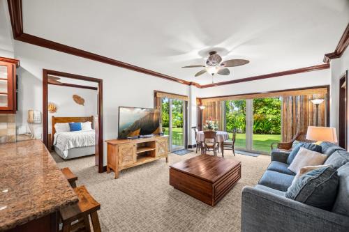 Wailua Apartment | Family-Friendly Waipouli Beach Resort with Gorgeous Garden Views