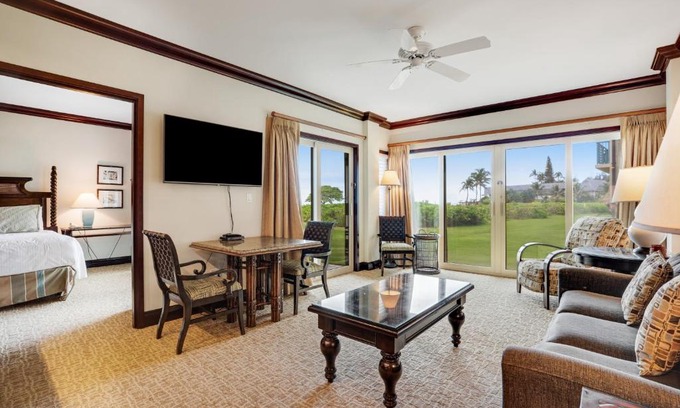 Wailua Apartment | Relaxing Waipouli Beach Resort H105 with Oceanfront Views