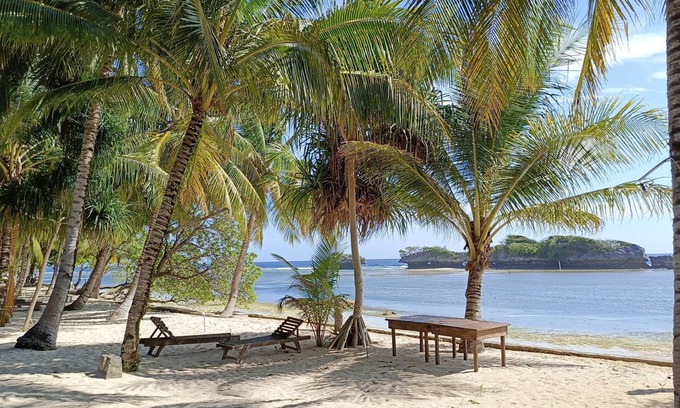 Patuno Hotel | Discover Wakatobi Patuno Resort: Family-Friendly Retreat