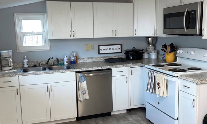 Lakeview House | Discover Wake'n Lake House: 9.8 Rated with Spa & Hot Tub
