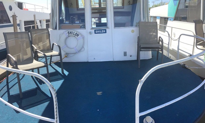 Port Clinton House | Experience Lake Living Aboard Shiloh with Pool & Views