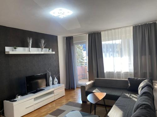 Misburg - Nord Apartment | Family-Friendly Escape at Waldblick with a 9.7/10 Rating