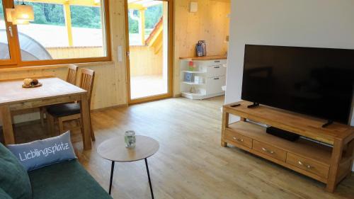 Reichenhofen Apartment | Relax at WaldBlick im Happy Allgäu: Rooftop Retreat!