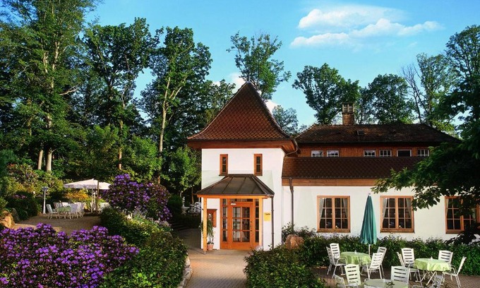Baden-Baden Hotel | Waldcafé Hotel Restaurant: Top-Rated Retreat with Great Amenities