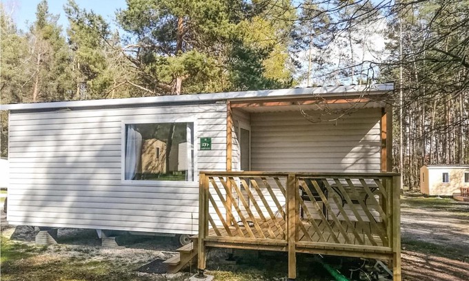 Pleinfeld House | Discover Waldcamping Am Brombachsee: Family-Friendly Retreat
