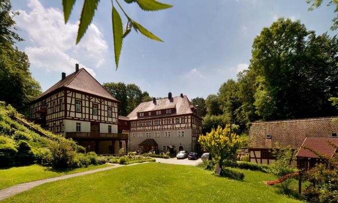 Burgbernheim Hotel | Pet-Friendly Waldgasthof Wildbad with Oceanfront Views
