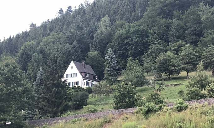 Calw House | Waldglück | Stylish Living with Panoramic Views & Family Amenities