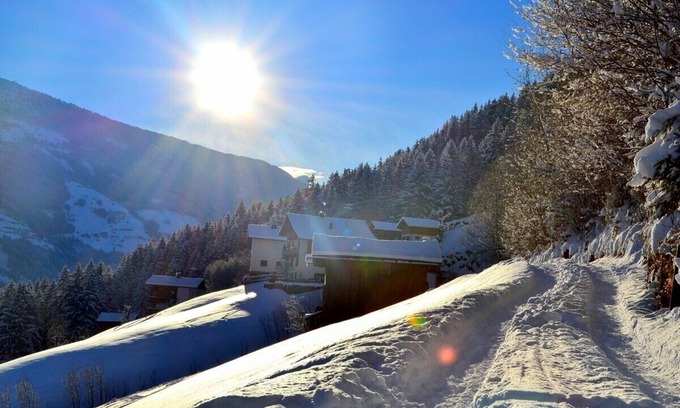 Emberg Cabin | Waldhütte - Ski In/Ski Out with Ocean View & Family Amenities