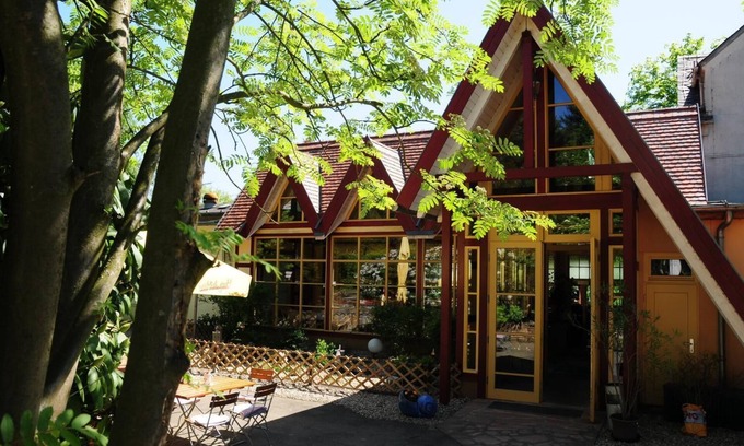 Thumirnicht Hotel | Budget-Friendly Waldhaus Colditz Garni with Breakfast Included