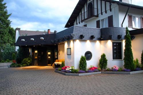 Freudenstadt Hotel | Waldhotel Luise: Oceanfront Spa Retreat with Pet-Friendly Perks