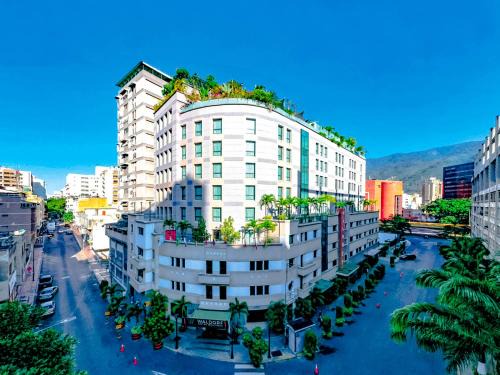 Santa Teresa Hotel | Experience Elegance at Waldorf Hotel with Oceanfront Bliss