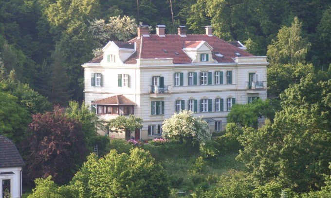 Gars am Kamp Hotel | Oceanfront Retreat at Waldpension Mück – Rated 8.9/10