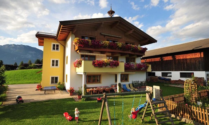 Kirchbichl House | Discover Waldschönau: Oceanfront Retreat with Pet-Friendly Perks