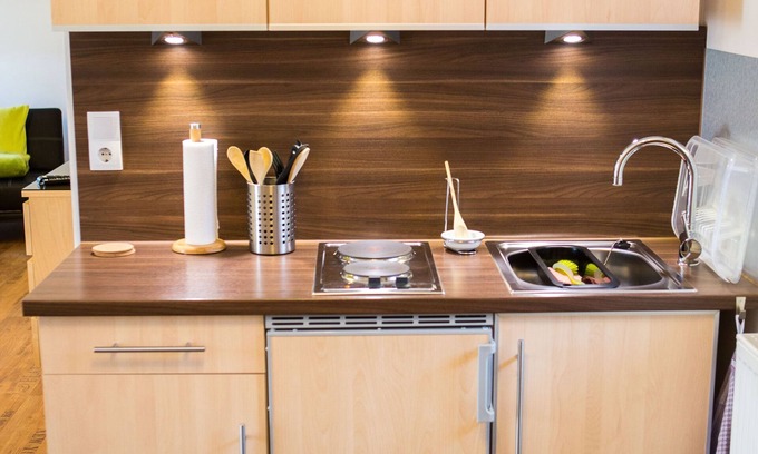 Treppendorf Apartment | Waldzimmer: Cozy Apartment with Pool Near Musikhaus Thomann