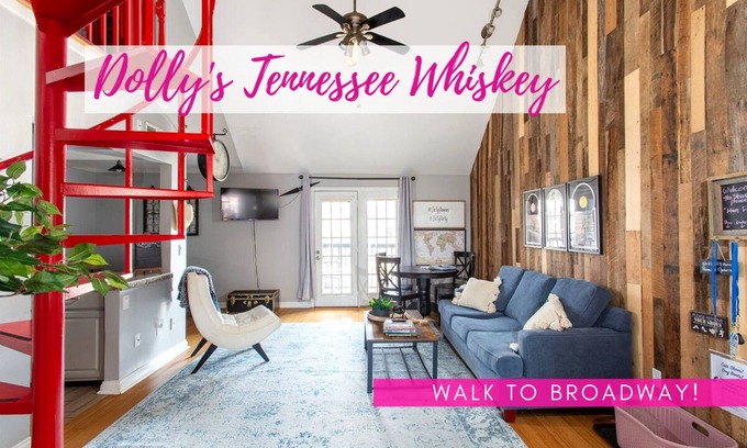 Rutledge Hill Condo | Delightful CityWalk Hotel with Balcony and Ocean Views