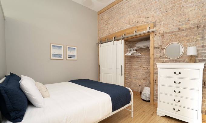 South Haven Condo | WALK EVERYWHERE Bikes included Upscale loft 2:00 PM check-in