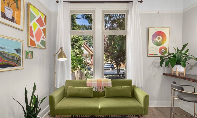 Mississippi District Condo | Explore the City from a Historic Home with Patio Access
