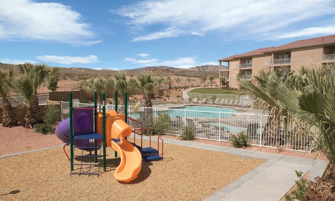 St. George Resort | Experience Dinosaur Adventures at Johnson’s Farm Hotel!