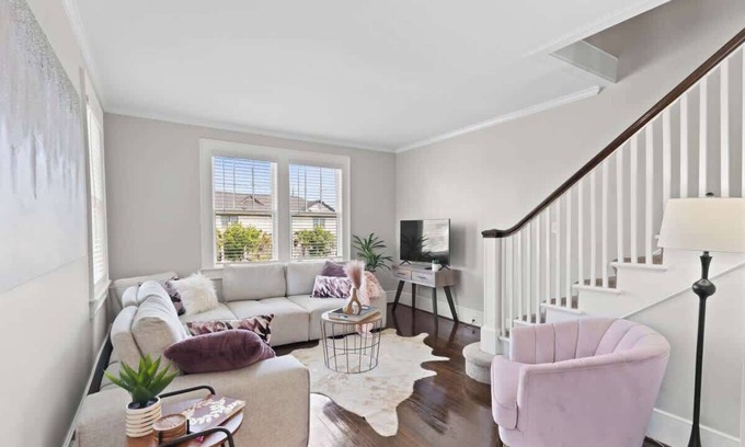 Columbia Condo | Guest Rated 10/10: Cocky's Condo Near USC with Patio