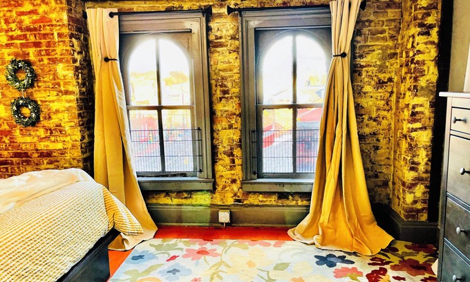 Allegheny-West House | Convenient Stay Near Stadium with King Bed and Free Parking