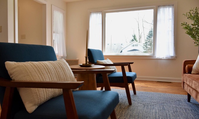 West End House | Renovated 2BR/2BTH Oasis Near Allstar Village - Top Rated!