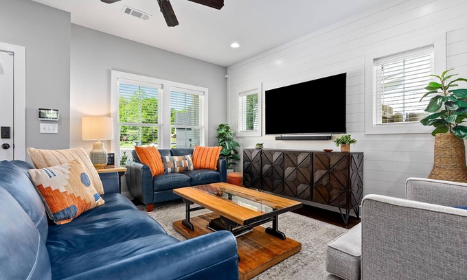Auburn House | Prime Location Near Auburn Campus with Family-Friendly Amenities