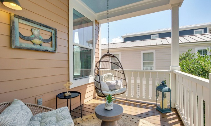 Pass Christian Cottage | Walk to Beach: Cottage w/Yard in Pass Christian!