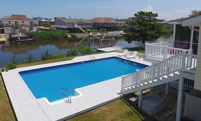 Sandbridge House | Beachside Retreat: Private Pool, Fish from Your Backyard