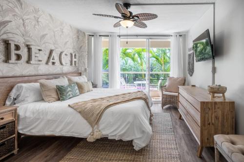 Kihei Apartment | Stylish Retreat Steps from Beaches and Shops with Pool!