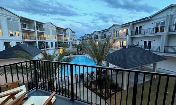 Port St. Joe Condo | Beachside Retreat with Pool, Spa & Gym Access Awaits You