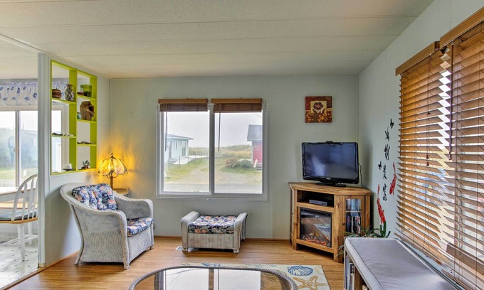 Moclips Cottage | Cozy Little Orca's - Steps from the Beach & Ocean Views!