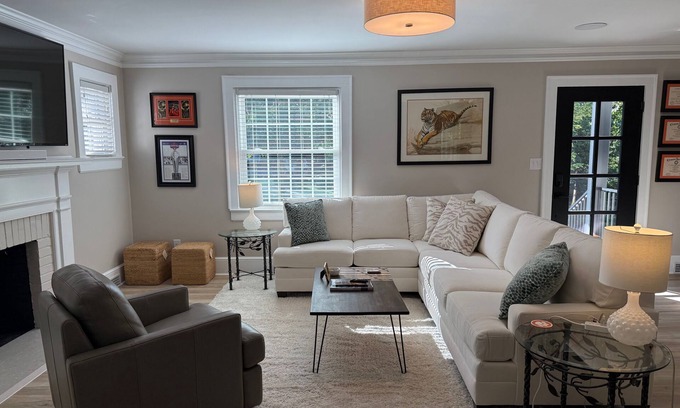 Clemson House | Convenient Walk to Campus with Family-Friendly Amenities