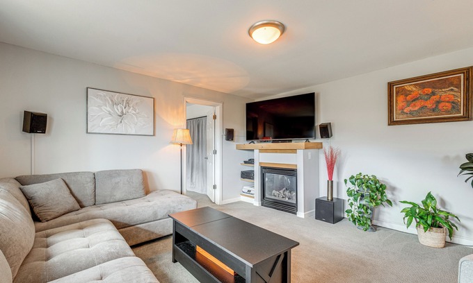 Central City House | Walk to Casinos: Mtn-View Central City Home!