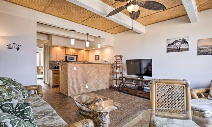 Historic Kailua Village Condo | Walk to Charming Kailua Village. Kailua Bay View. Lanai. AC. King Bed. Pool.