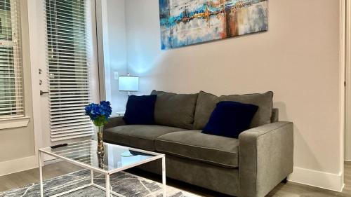 McNeil Apartment | Walk to Domain 2BR Gym&Pool
