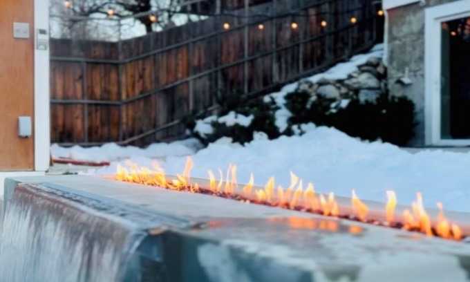 Chelan House | Walk to Downtown Chelan—Spa Pool, Hot Tub, Movie Room & More