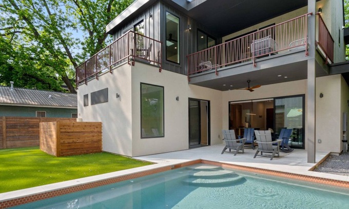 Holly House | Walk to Everything! Backyard Pool, Balcony, Parking in East Austin│3-Story Home