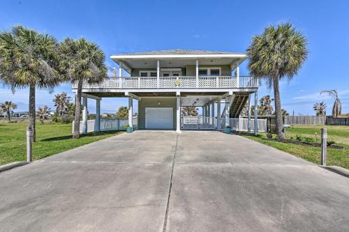 Pirates Beach House | Pet-Friendly Coastal Retreat Steps from Galveston Beach