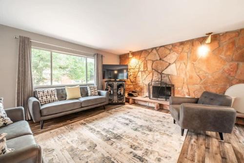 West Colorado Springs House | Steps from the Garden of the Gods: 3 Bedroom Retreat
