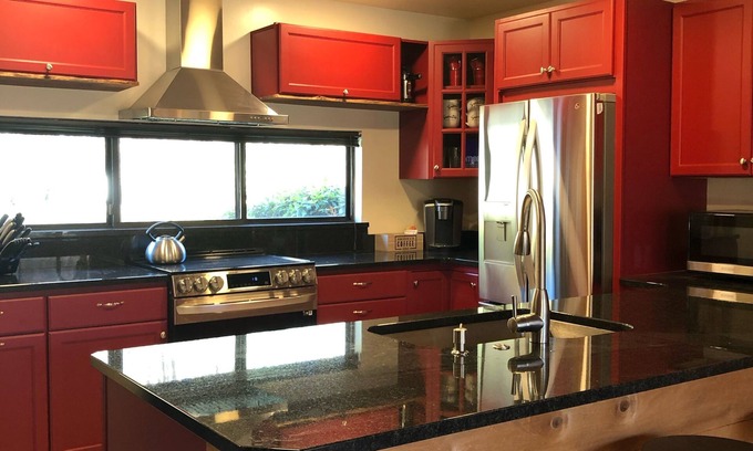 Hidden Valley House | Walk to Hidden Valley’s Main Lodge with Heated Kitchen Floor